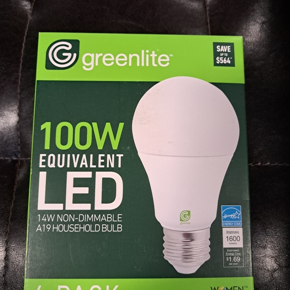 New in box Green Lite 100w Equivalent LED Lightbulbs - Picture 8 of 8